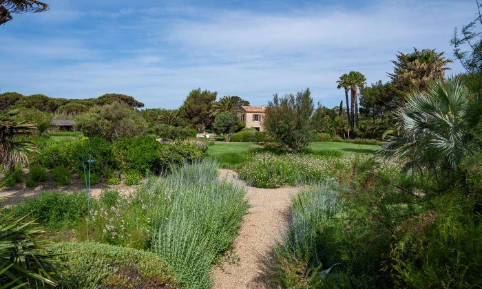Villa Era