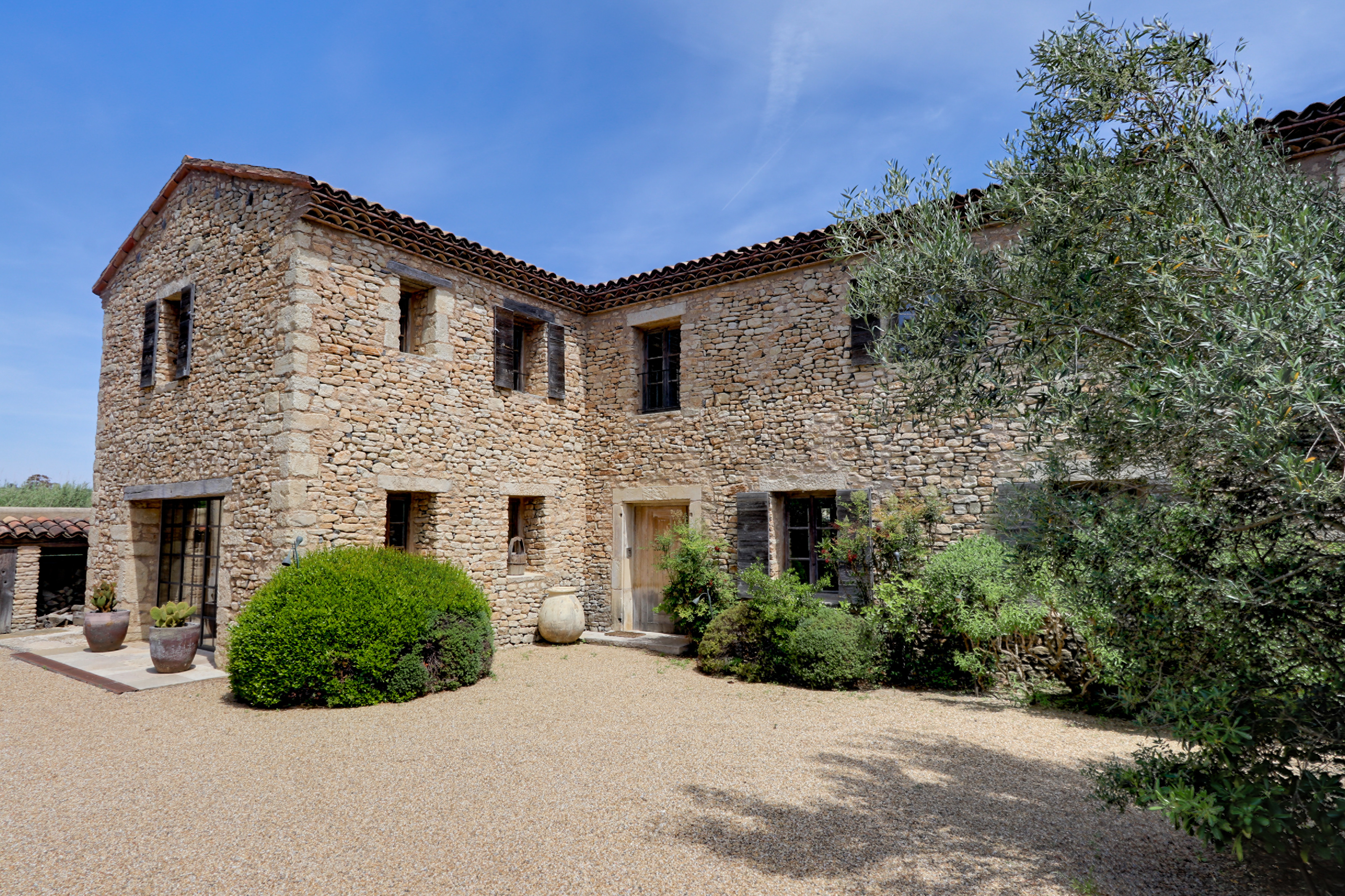 Villa Era