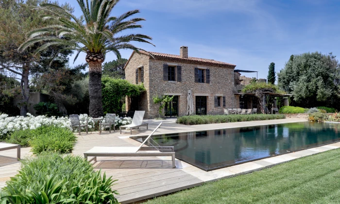 Villa Era