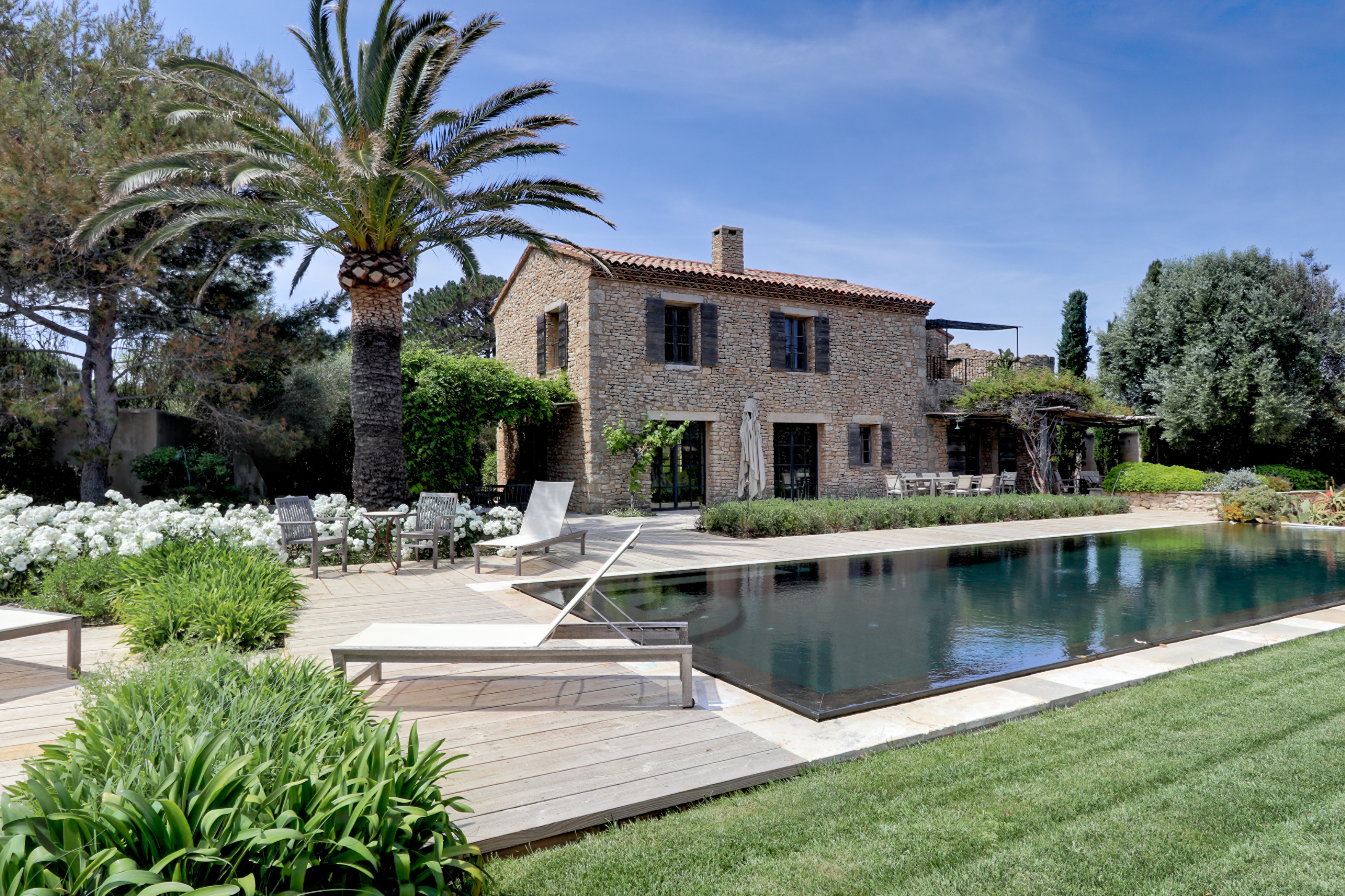 Villa Era