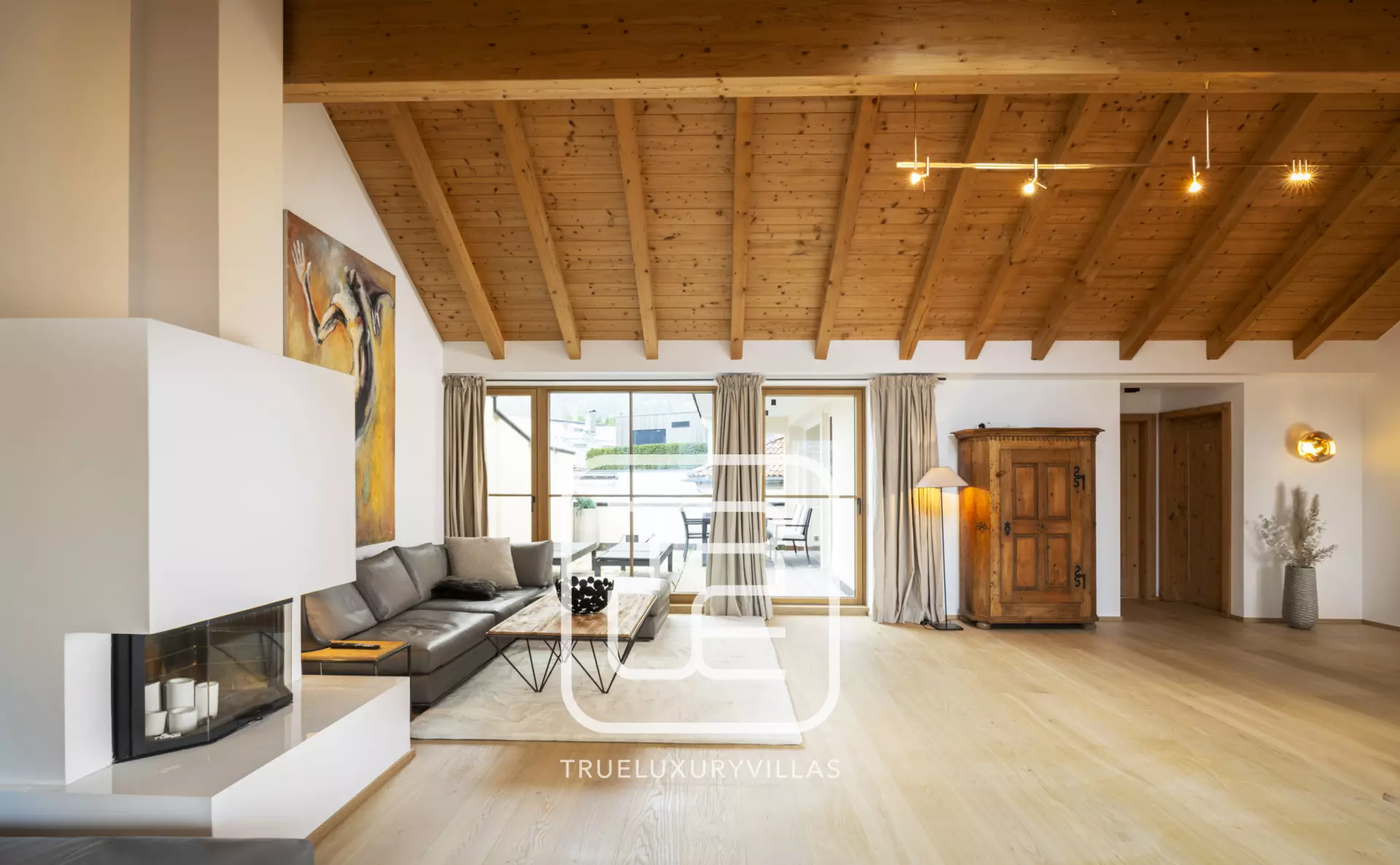 Penthouse Contempo