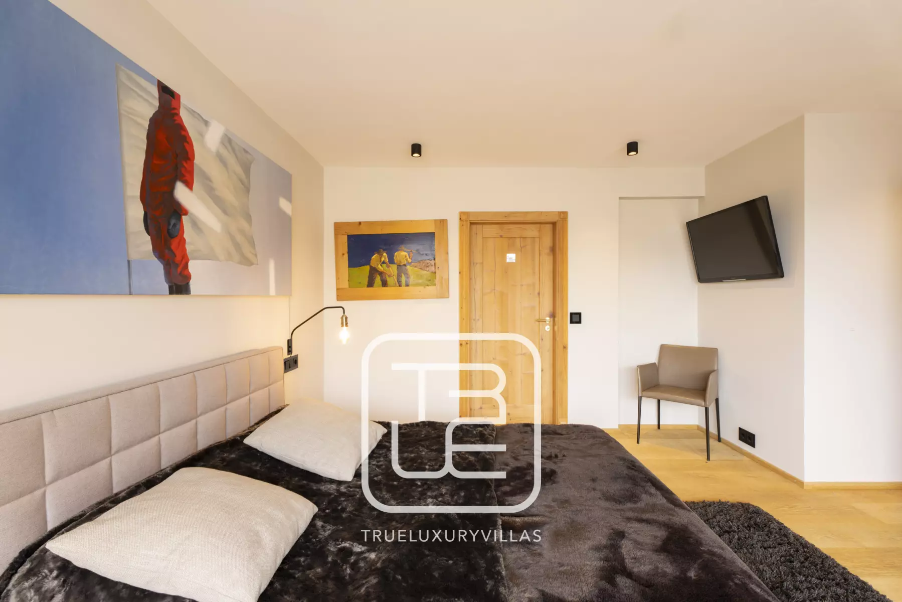 Penthouse Contempo