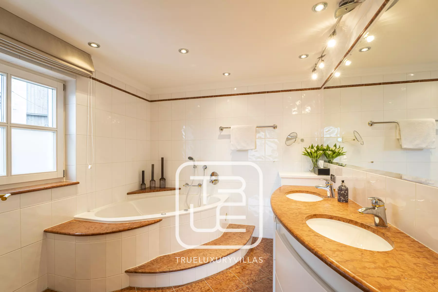 Penthouse Contempo
