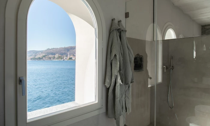 Lake Suite