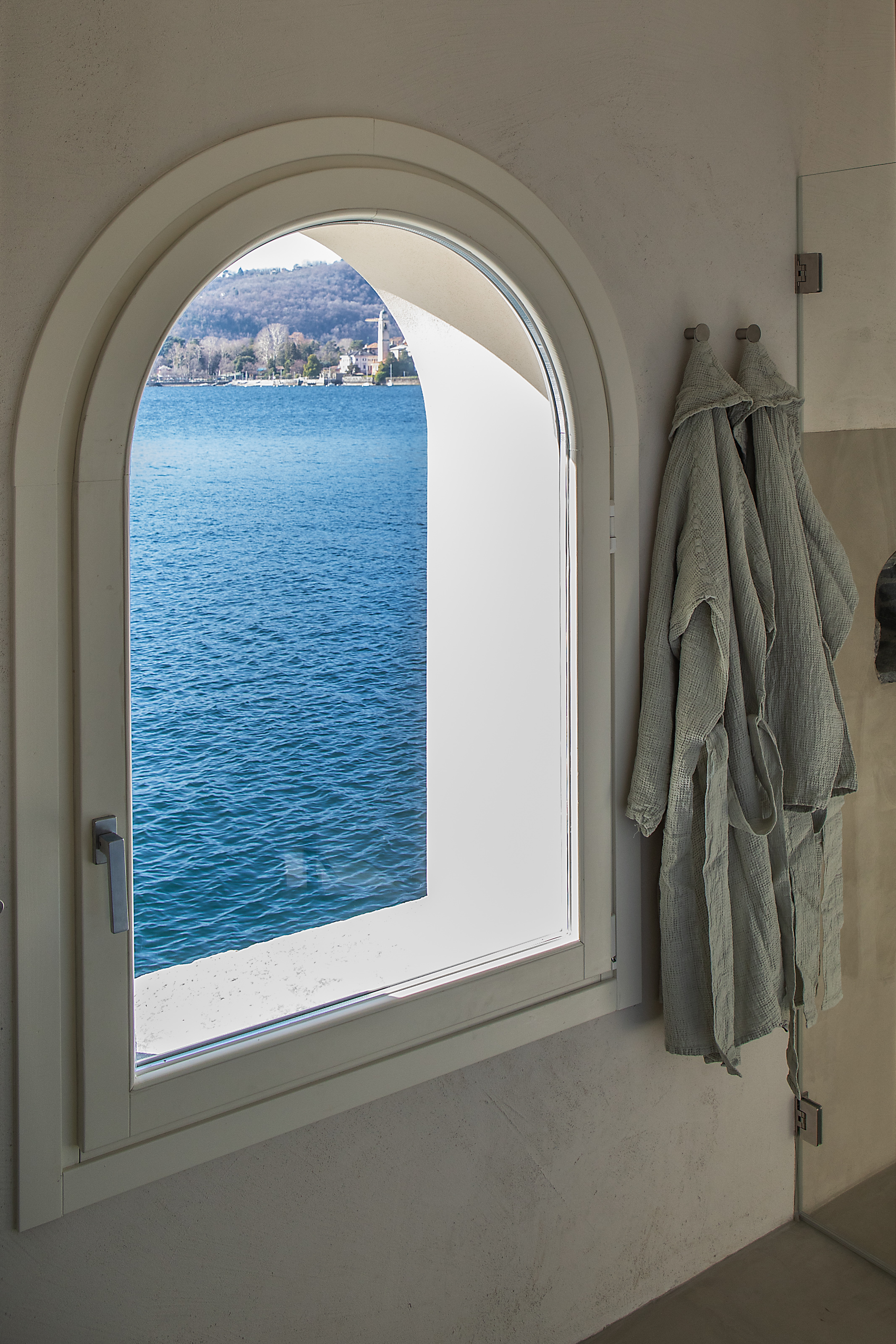 Lake Suite