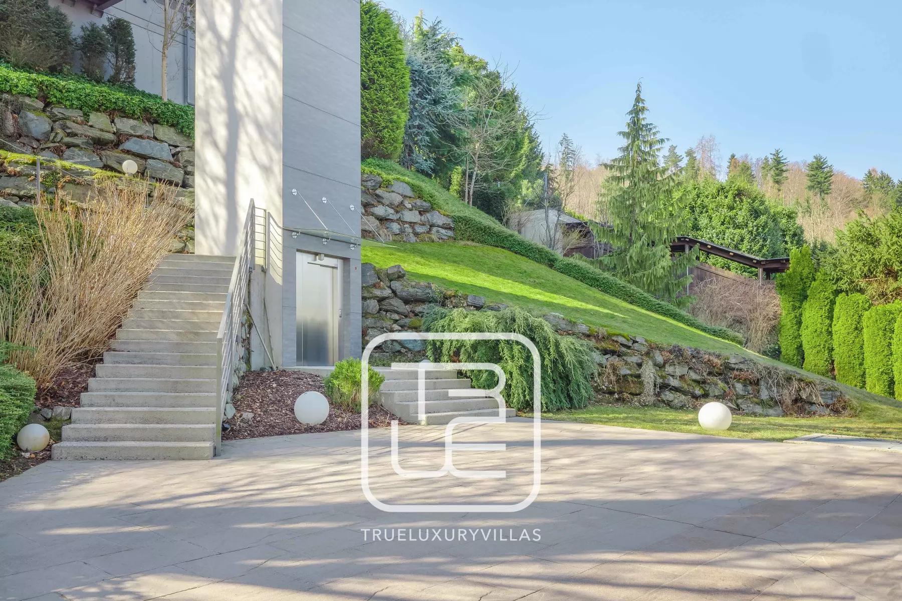 Villa Lago