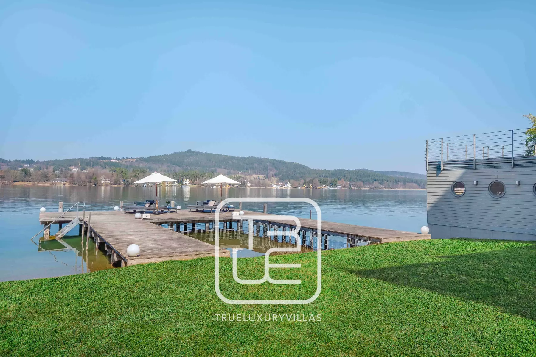 Villa Lago