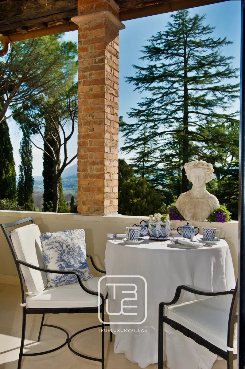 Estate Ora